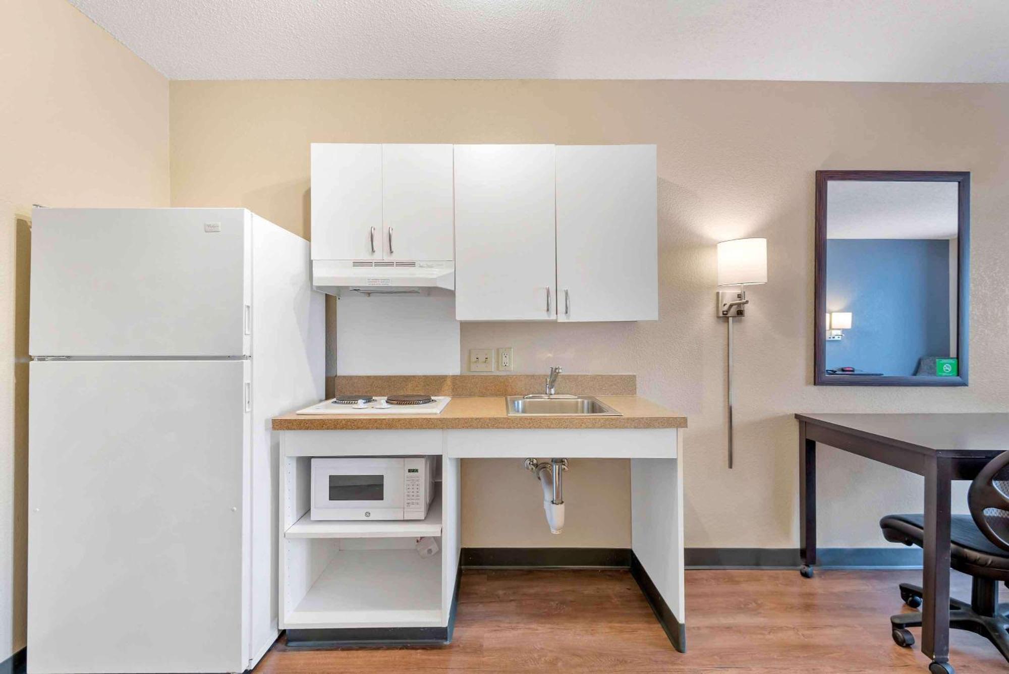 Extended Stay America Select Suites - Charlotte - Airport Экстерьер фото
