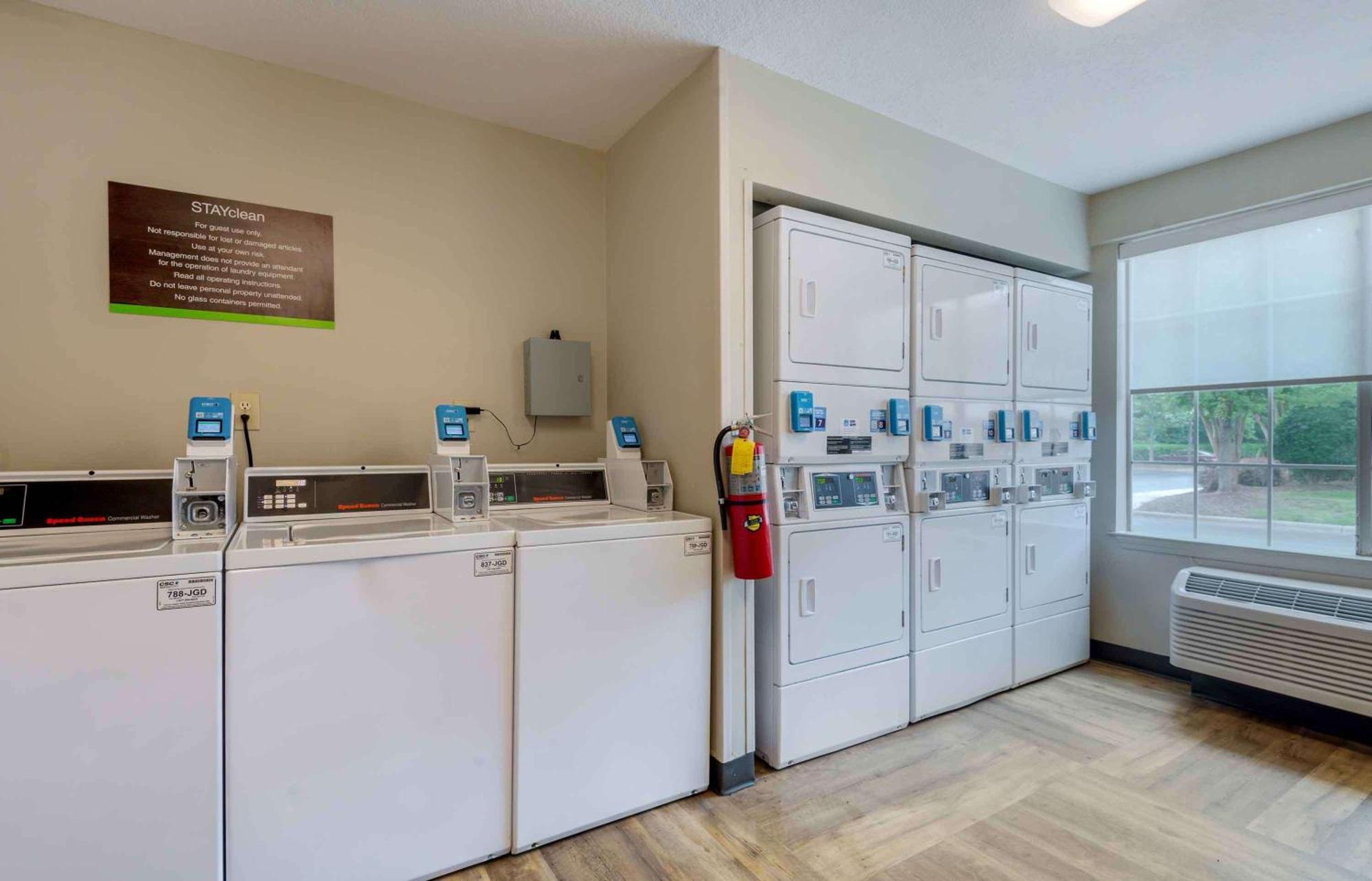 Extended Stay America Select Suites - Charlotte - Airport Экстерьер фото
