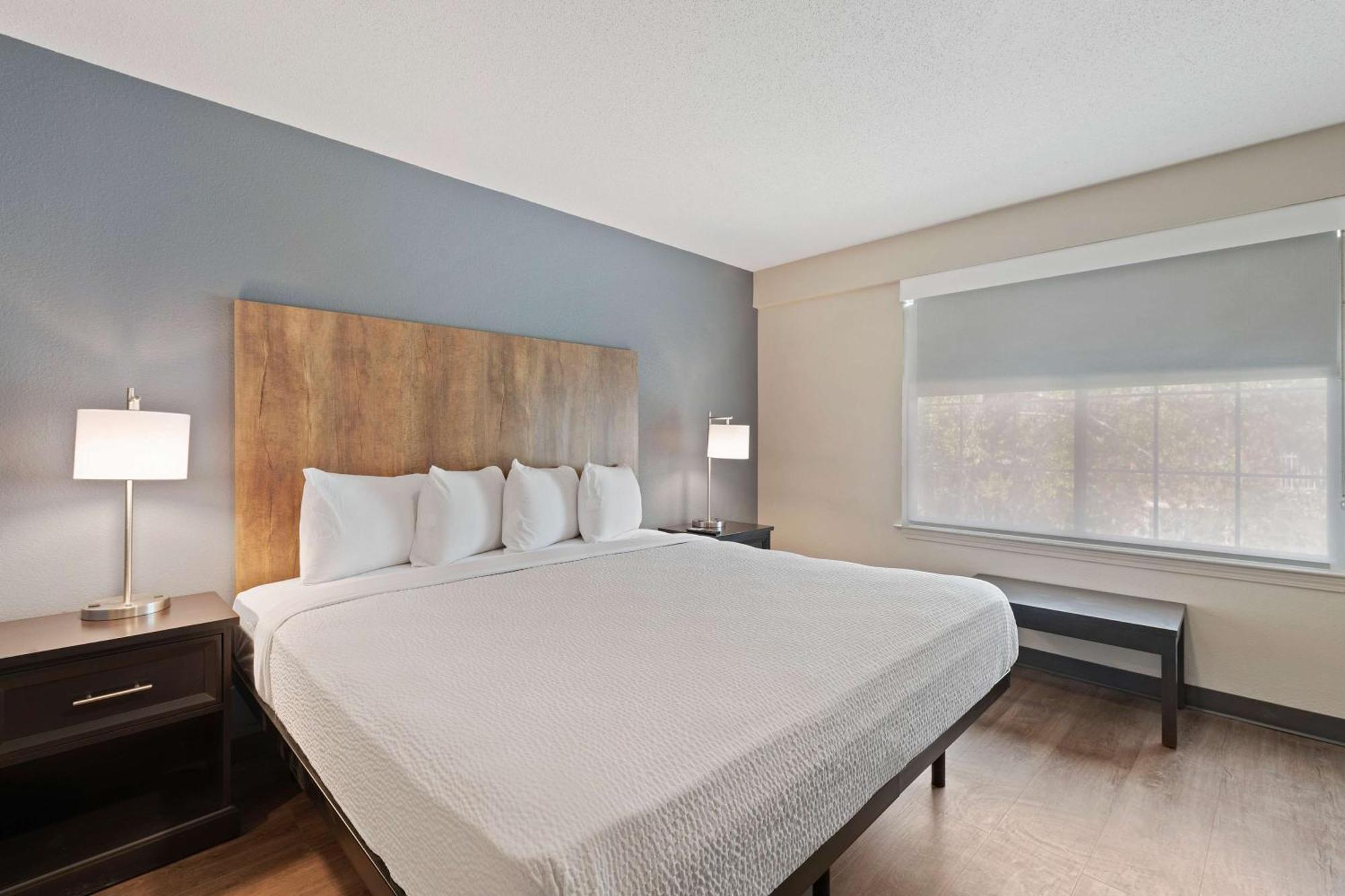 Extended Stay America Select Suites - Charlotte - Airport Экстерьер фото