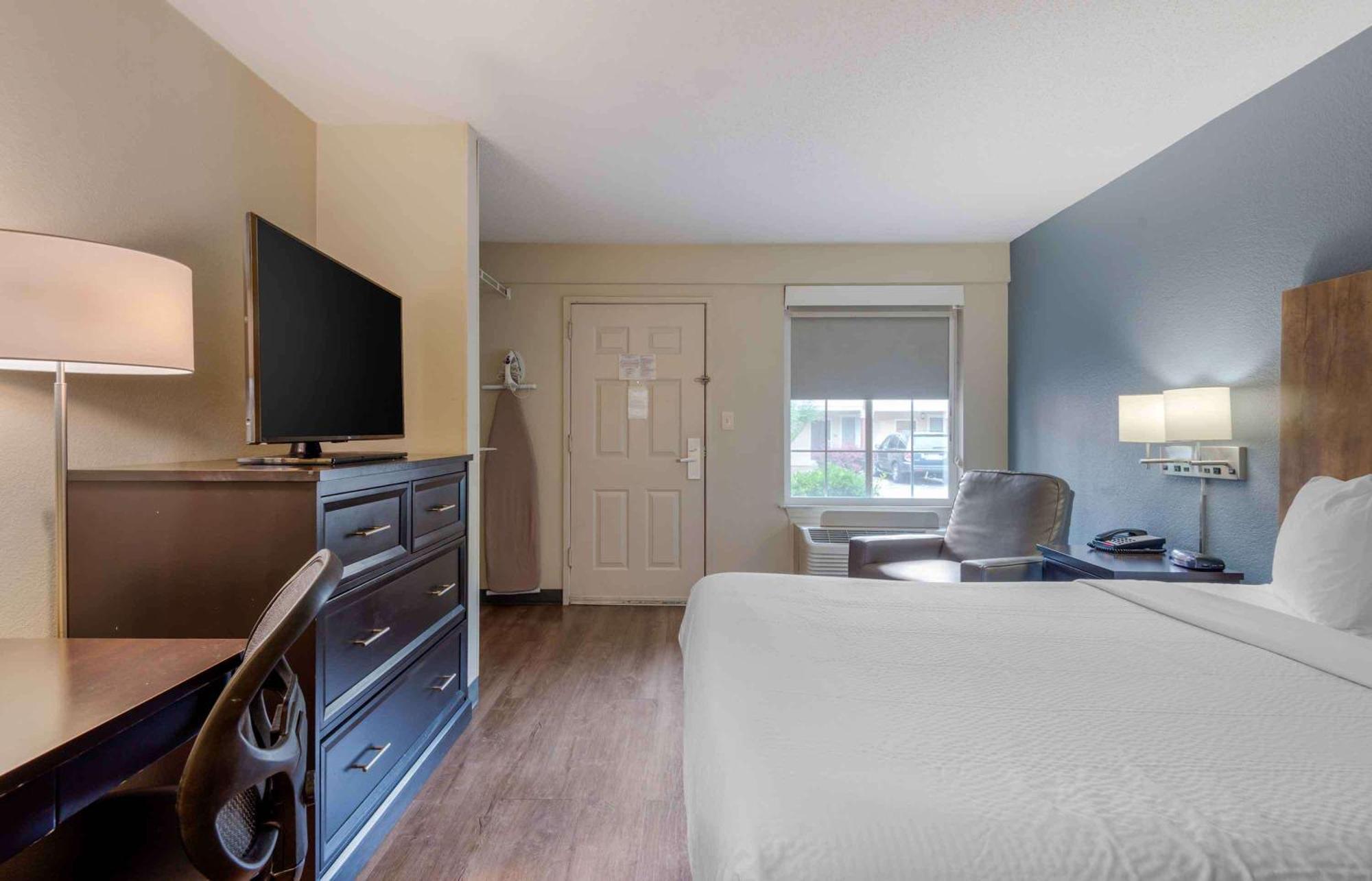 Extended Stay America Select Suites - Charlotte - Airport Экстерьер фото