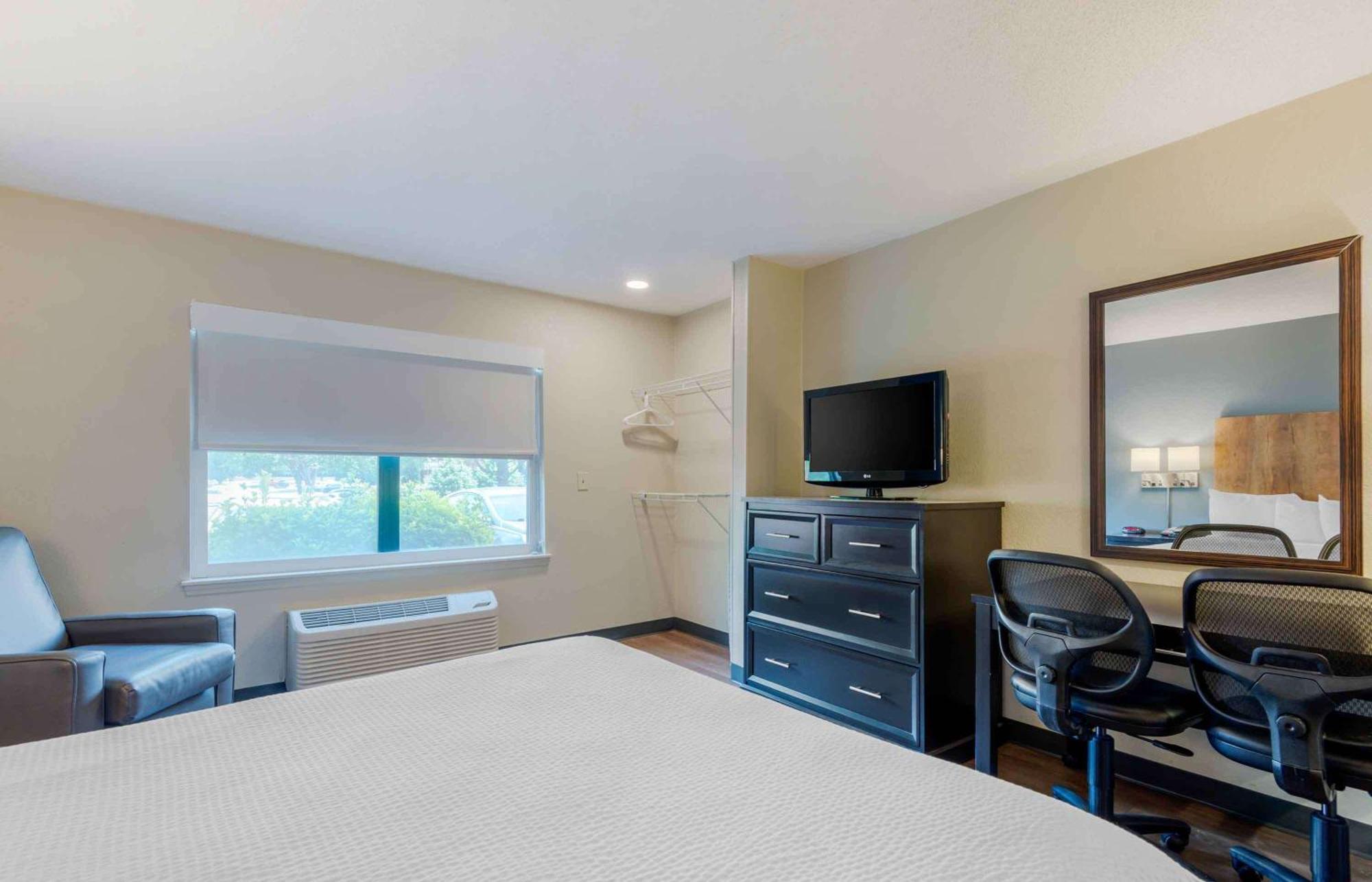 Extended Stay America Select Suites - Charlotte - Airport Экстерьер фото