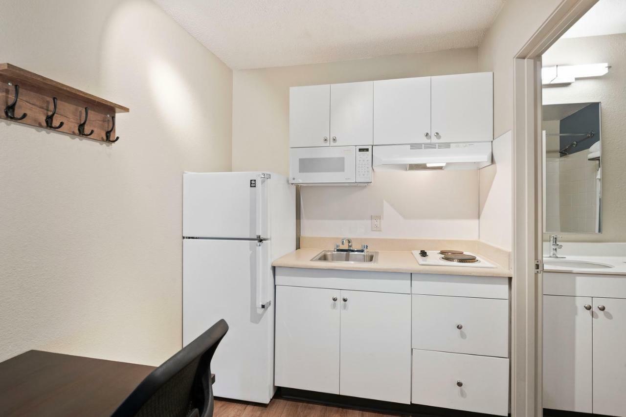 Extended Stay America Select Suites - Charlotte - Airport Экстерьер фото